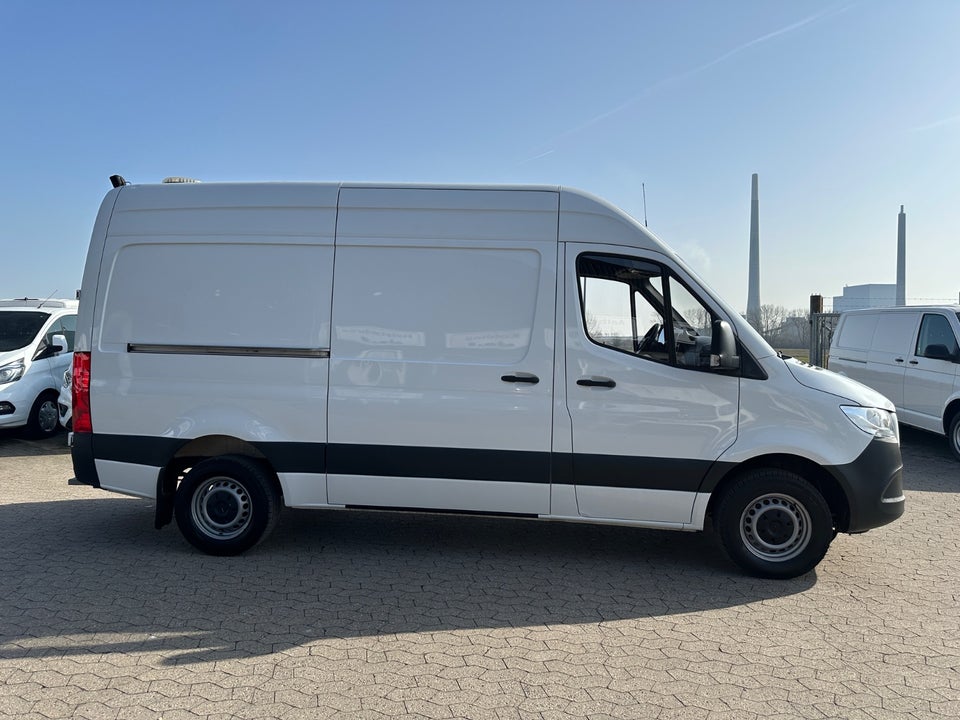 Mercedes Sprinter 317 2,0 CDi A2 Kassevogn aut. RWD