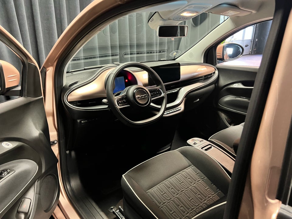 Fiat 500e 42 Icon 3+1 4d