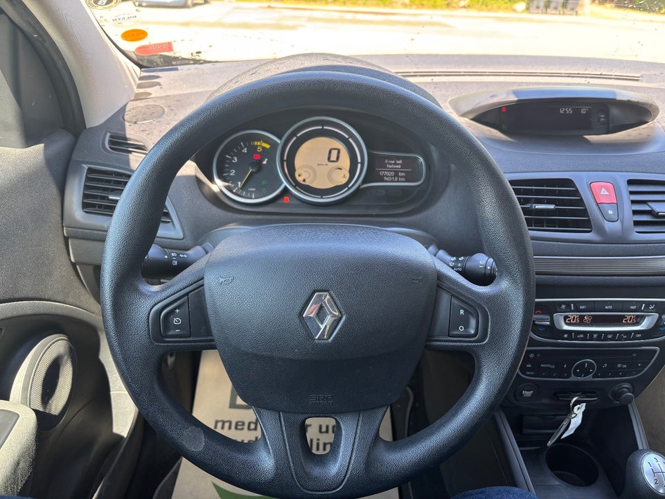 Renault Megane III 1,5 dCi 90 Authentique 5d