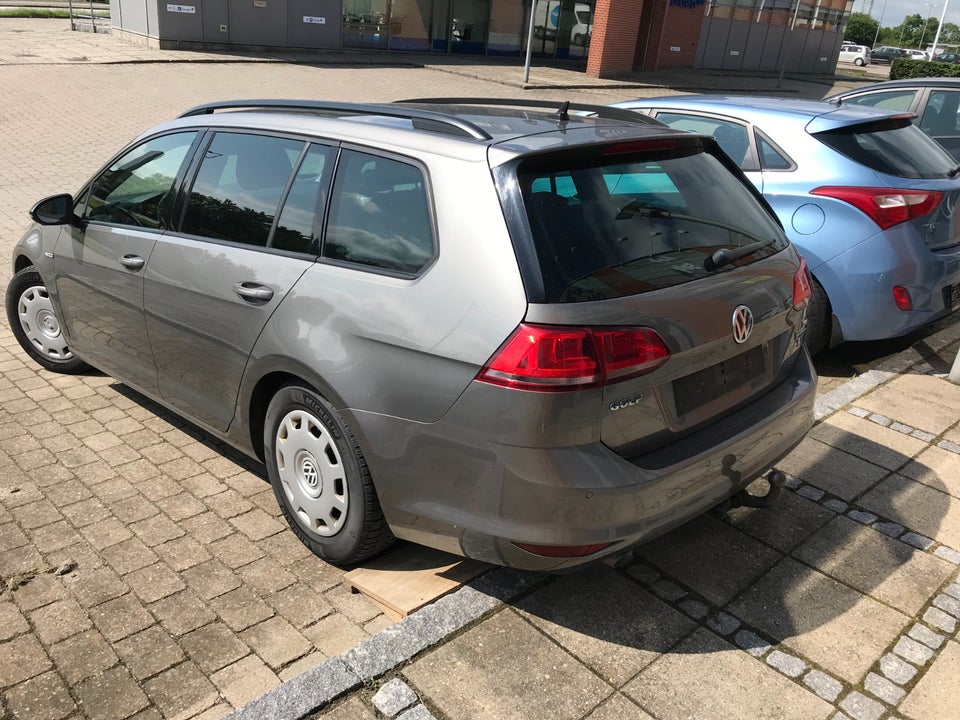 VW Golf VII 1,6 TDi 110 Style Variant BM 5d