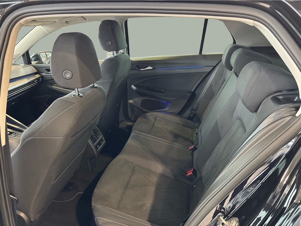 VW Golf VIII 1,5 eTSi 150 Style DSG 5d