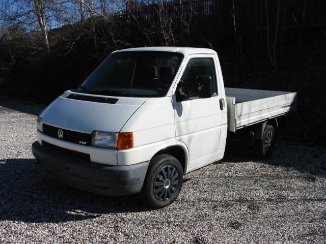 VW Transporter 2,5 TD Ladvogn 2d