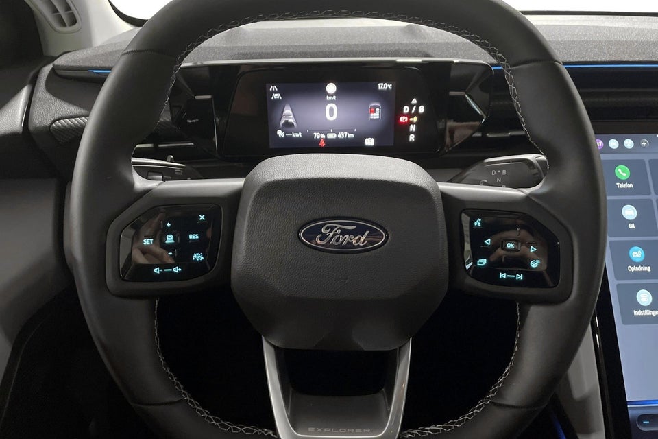 Ford Explorer 82 Premium Extended Range 5d