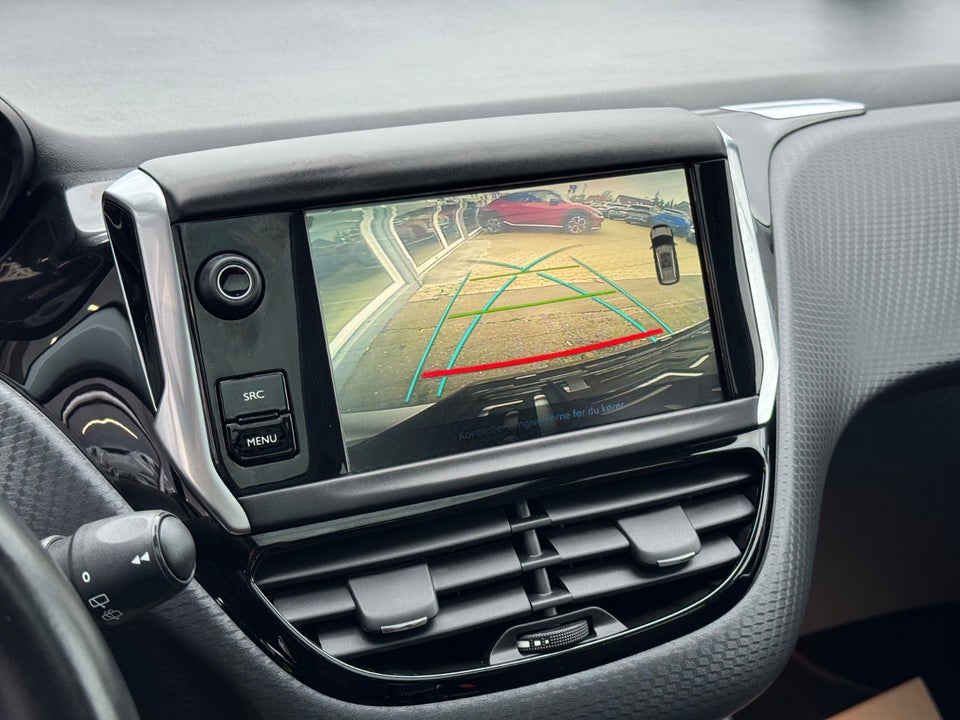 Peugeot 2008 1,5 BlueHDi 100 Allure Sky 5d