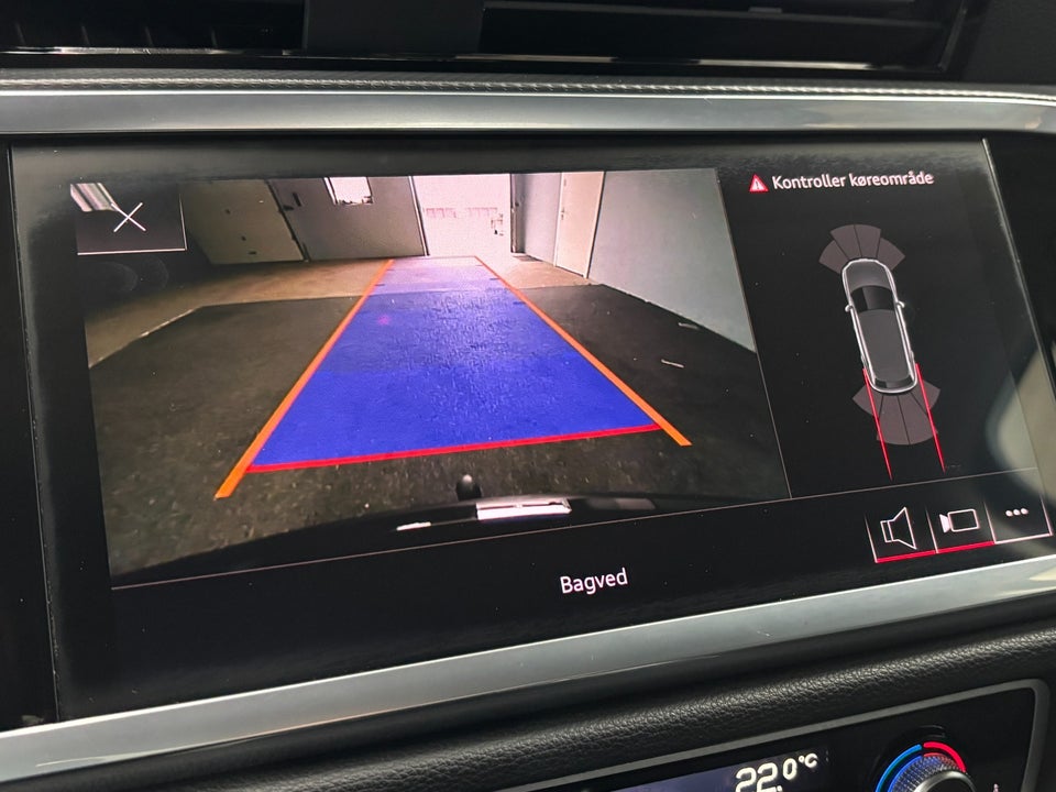 Audi Q3 45 TFSi e Attitude plus S-tr. 5d