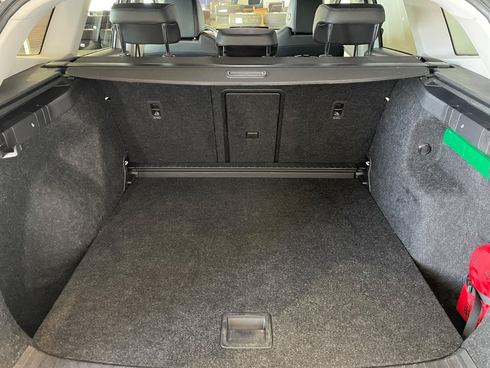 Skoda Enyaq 80 iV Plus Loft 5d