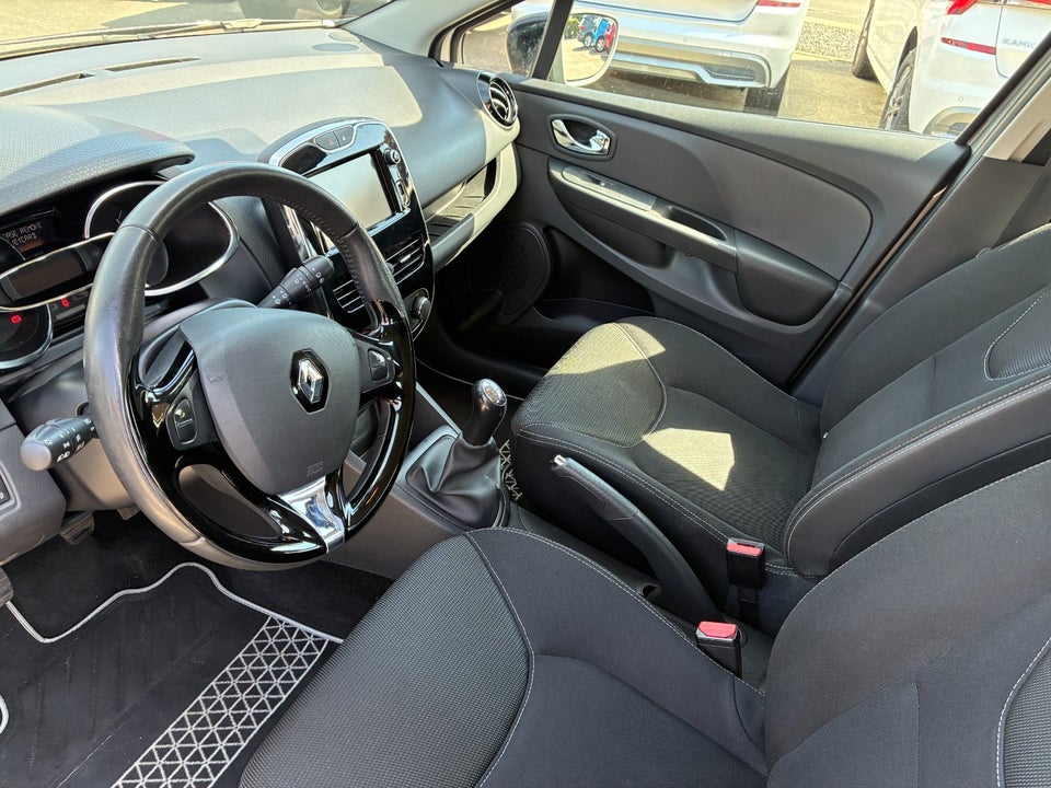 Renault Clio IV 0,9 TCe 90 Expression Sport Tourer 5d