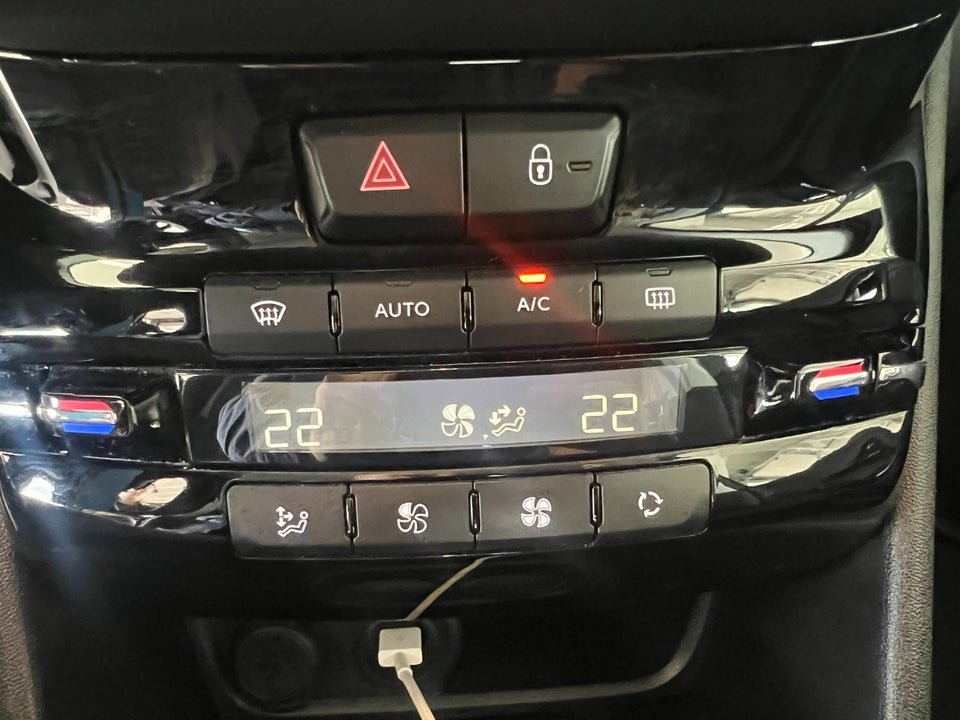Peugeot 208 1,2 PureTech 82 Active 5d