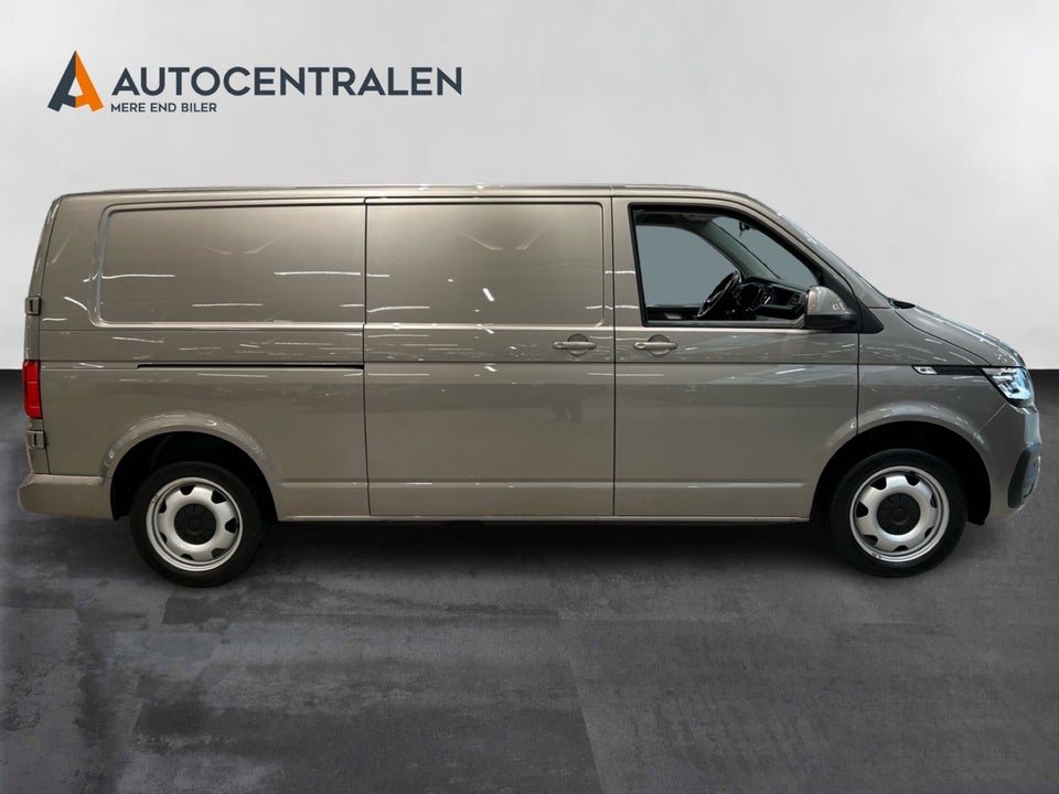 VW Transporter 2,0 TDi 204 Kassevogn DSG lang