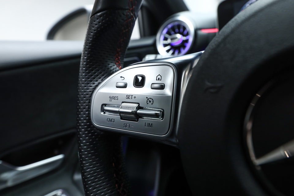 Mercedes A200 1,3 AMG Line aut. 5d