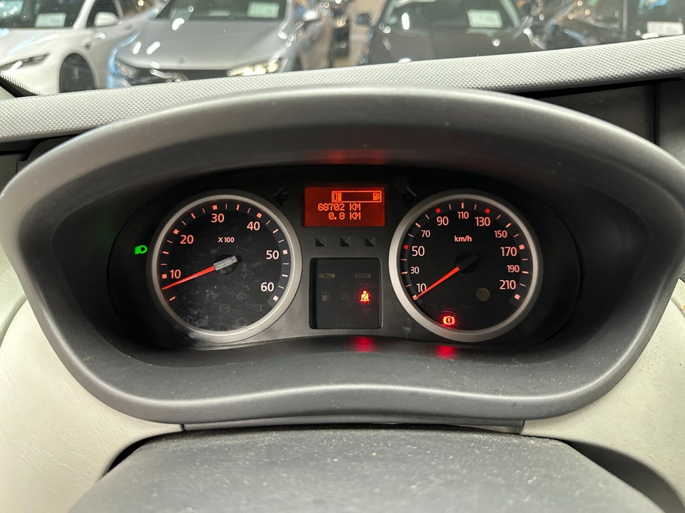 Renault Trafic T29 2,0 dCi 115 L1H1 Kombi aut. 4d