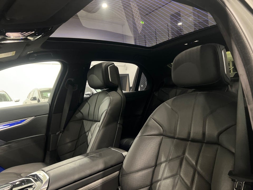 BMW i7 xDrive60 M-Sport 4d