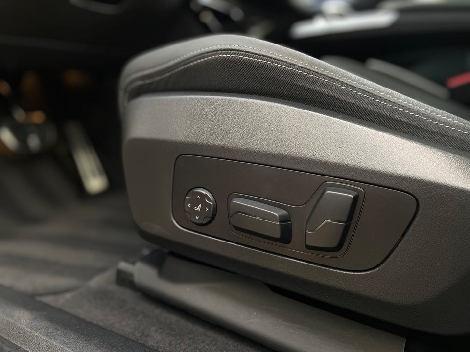 BMW iX2 xDrive30 M-Sport 5d