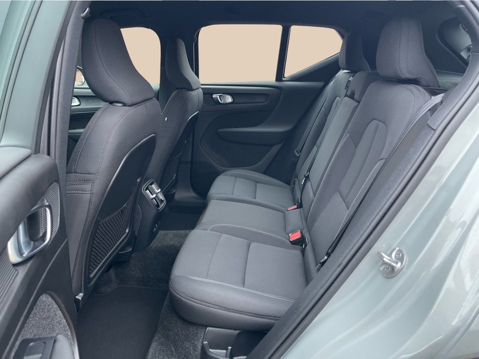 Volvo XC40 ReCharge Extended Range Plus 5d