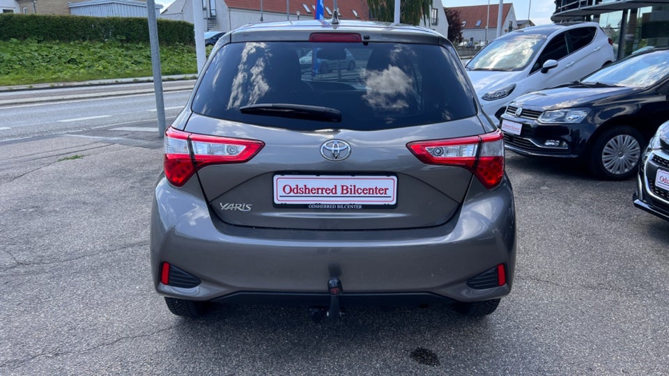 Toyota Yaris 1,5 VVT-iE T2 Limited 5d