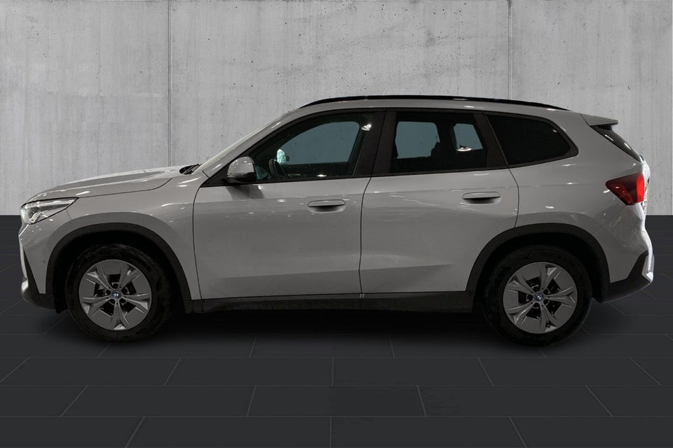 BMW iX1 eDrive20 X-Line 5d