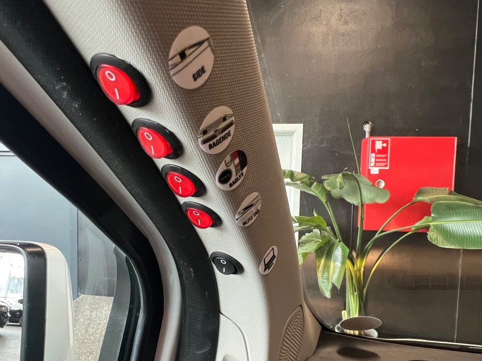 Ford Transit Custom 300L 2,0 TDCi 130 Trend