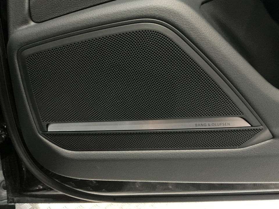 Audi A6 50 TFSi e Sport quattro S-tr. 4d