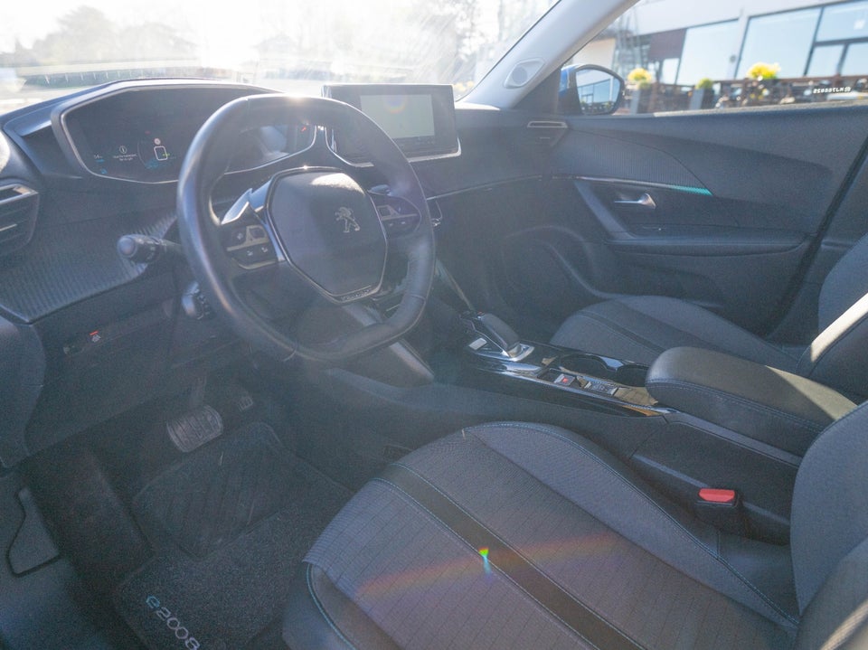 Peugeot e-2008 50 Allure 5d