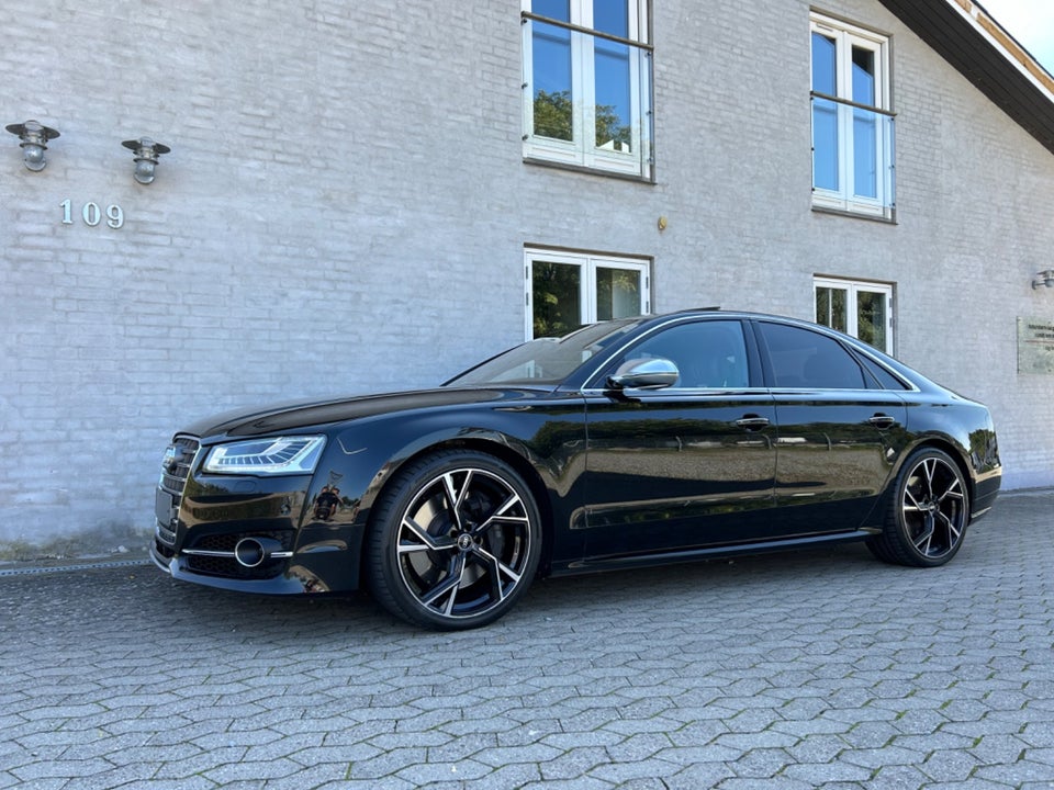 Audi S8 4,0 TFSi quattro Tiptr. 4d