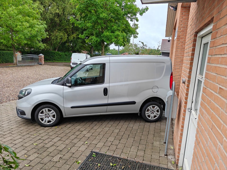 Fiat Doblò Cargo 1,3 MJT 90 Professional L1
