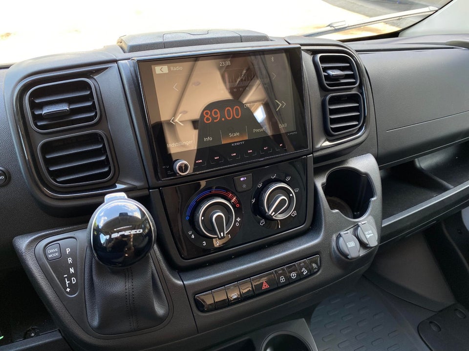 Etrusco T7400QB 2,3 MJT aut. 5d