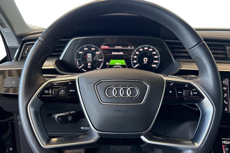Audi e-tron 50 quattro 5d