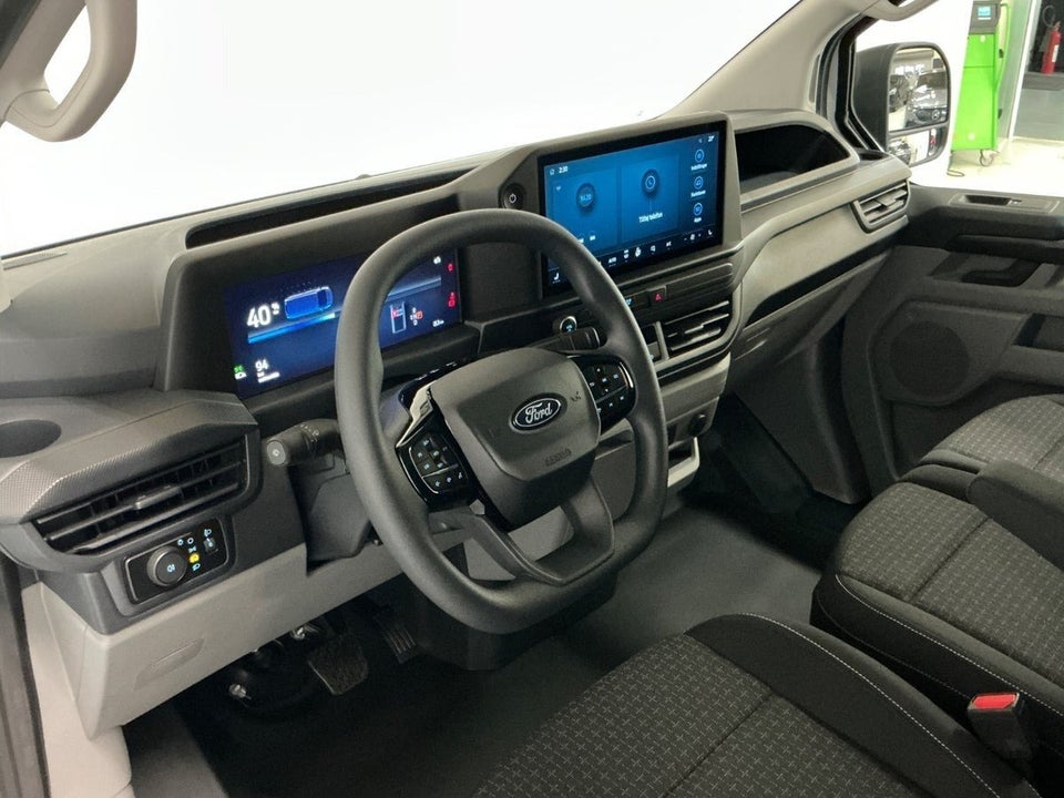 Ford E-Transit Custom 320L 64 Trend