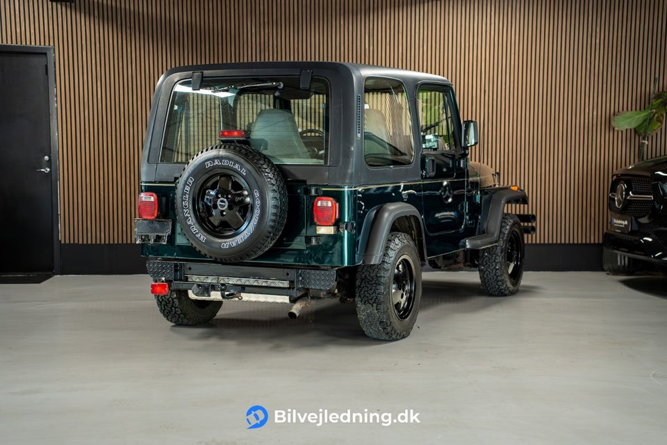 Jeep Wrangler 2,5 4x4 2d