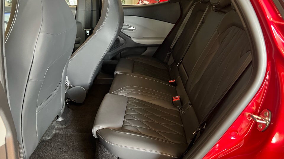 Ford Explorer 77 Premium Extended Range 5d