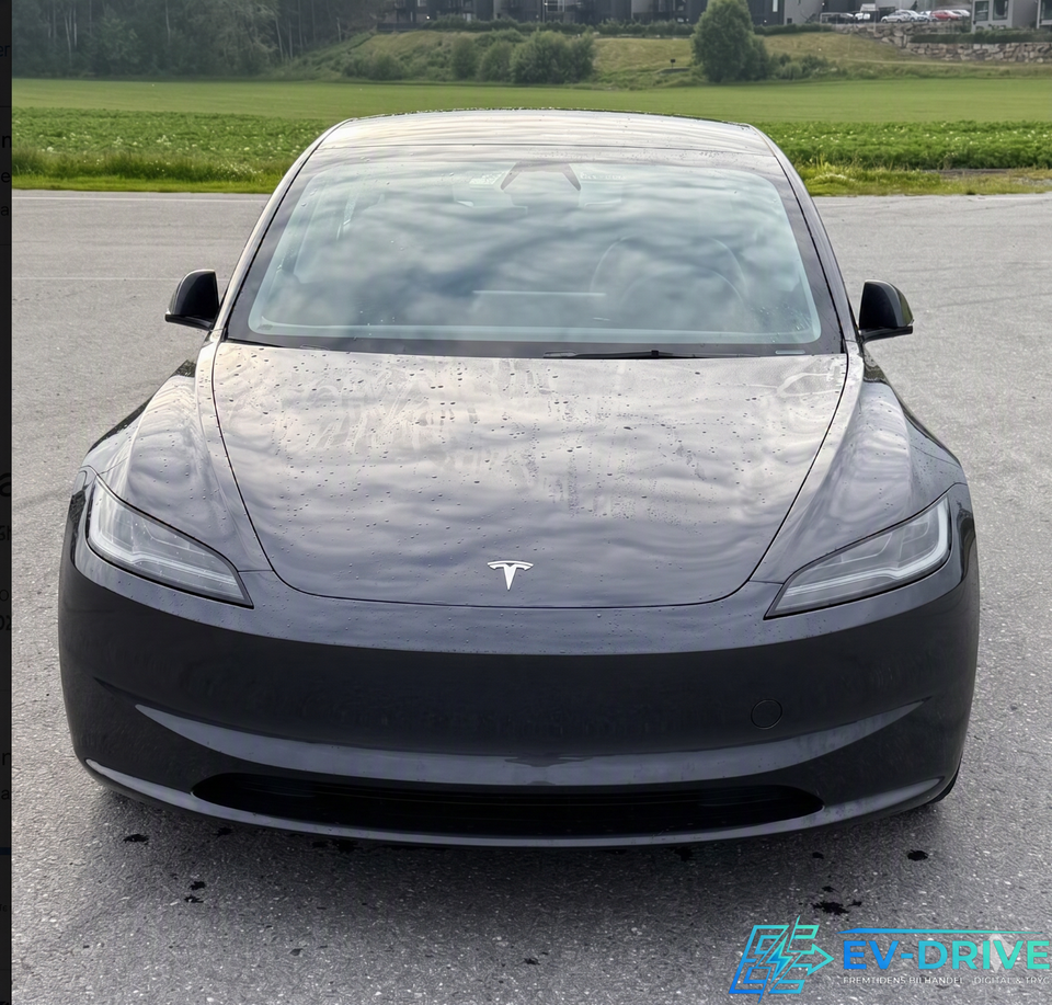 Tesla Model 3 RWD 4d