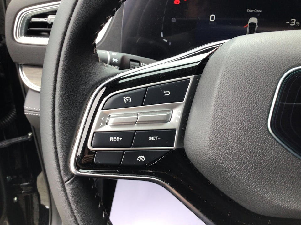 Navor E5 1,5 PHEV Rock 5d