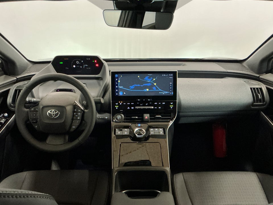 Toyota bZ4X Executive 5d