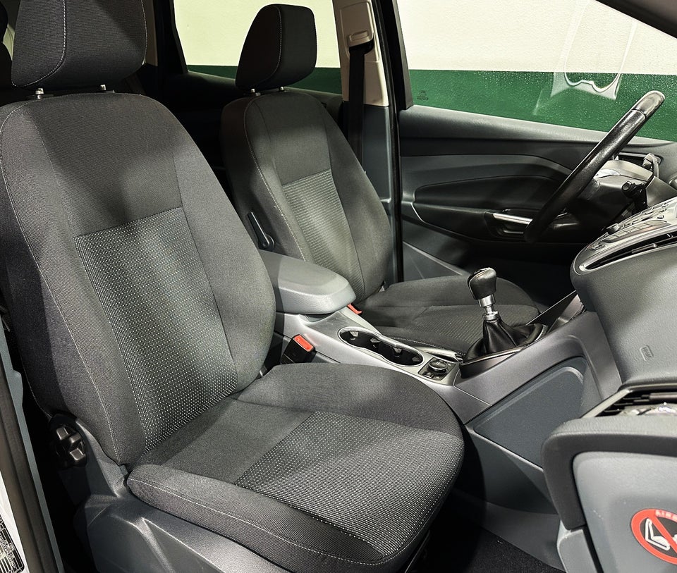 Ford C-MAX 1,0 SCTi 100 Titanium 5d