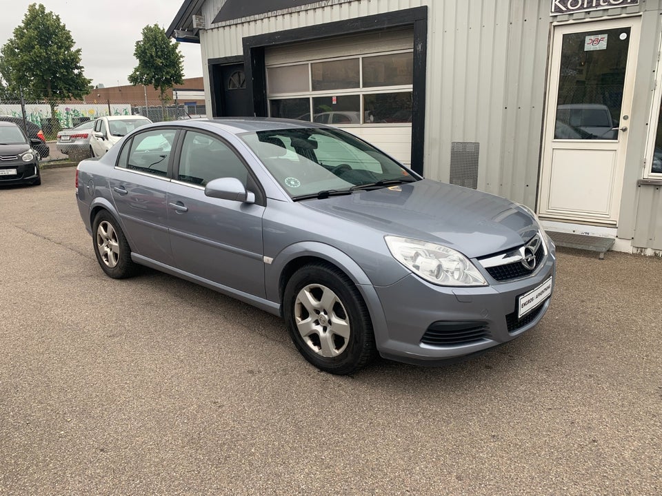 Opel Vectra 1,8 122 Comfort 4d
