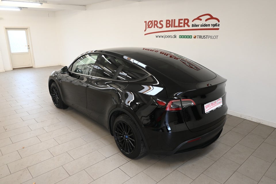 Tesla Model Y Long Range AWD 5d