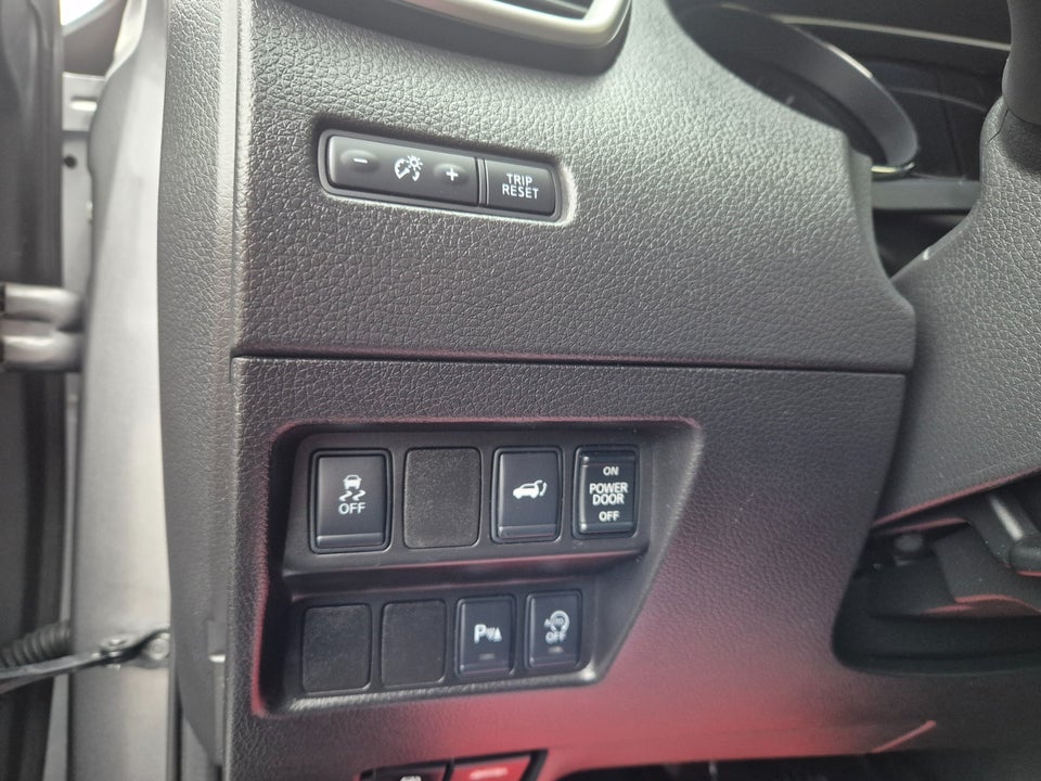 Nissan X-Trail 1,6 dCi 130 Tekna 5d