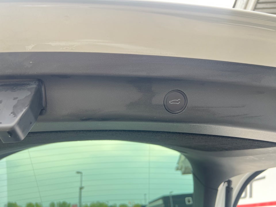 Tesla Model Y RWD 5d
