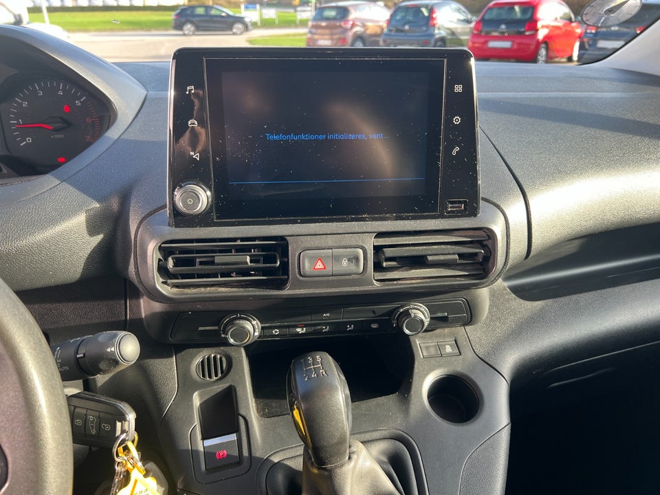 Peugeot Partner 1,5 BlueHDi 100 L1V1 Ultimate Van