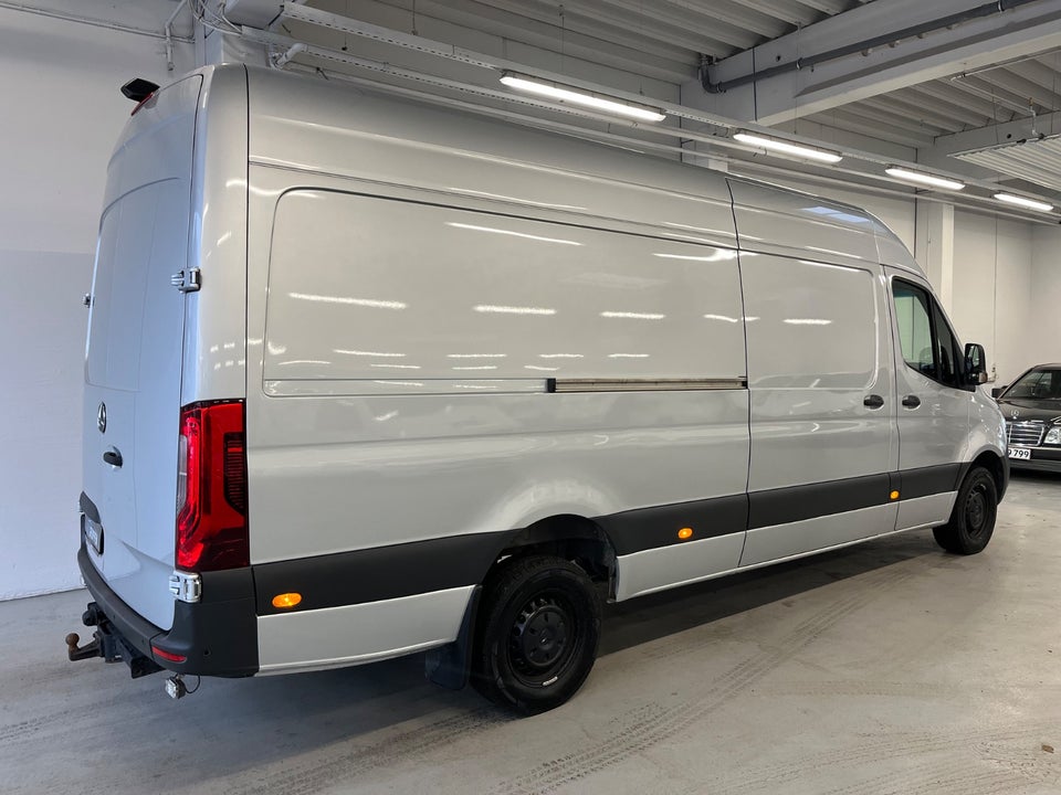 Mercedes Sprinter 319 3,0 CDi A3 Kassevogn aut. RWD