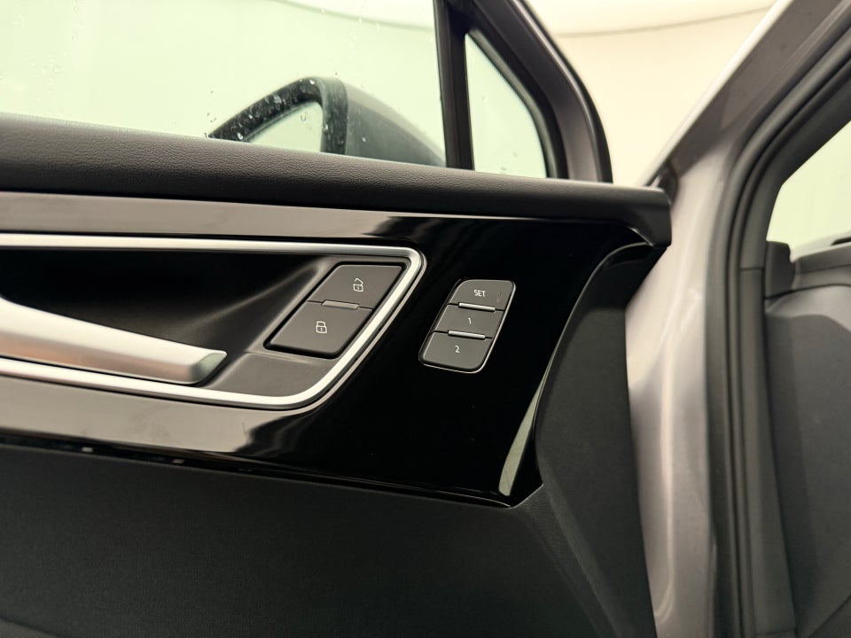 Audi Q4 e-tron 40 Advanced 5d