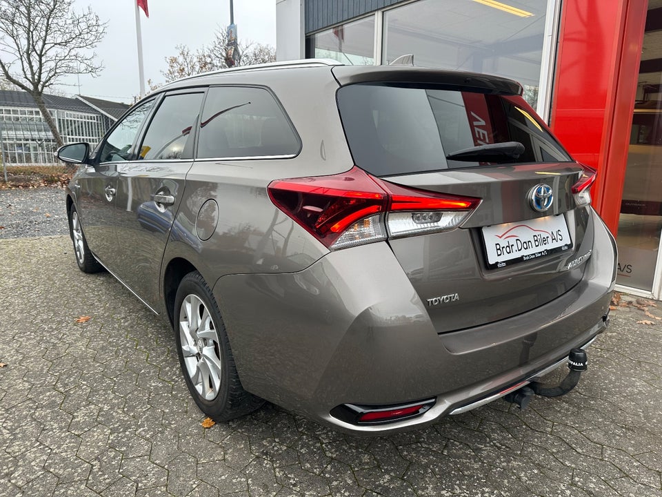 Toyota Auris 1,8 Hybrid H2 Touring Sports CVT 5d