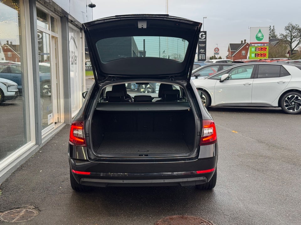 Skoda Octavia 1,6 TDi 115 Drive Combi DSG 5d