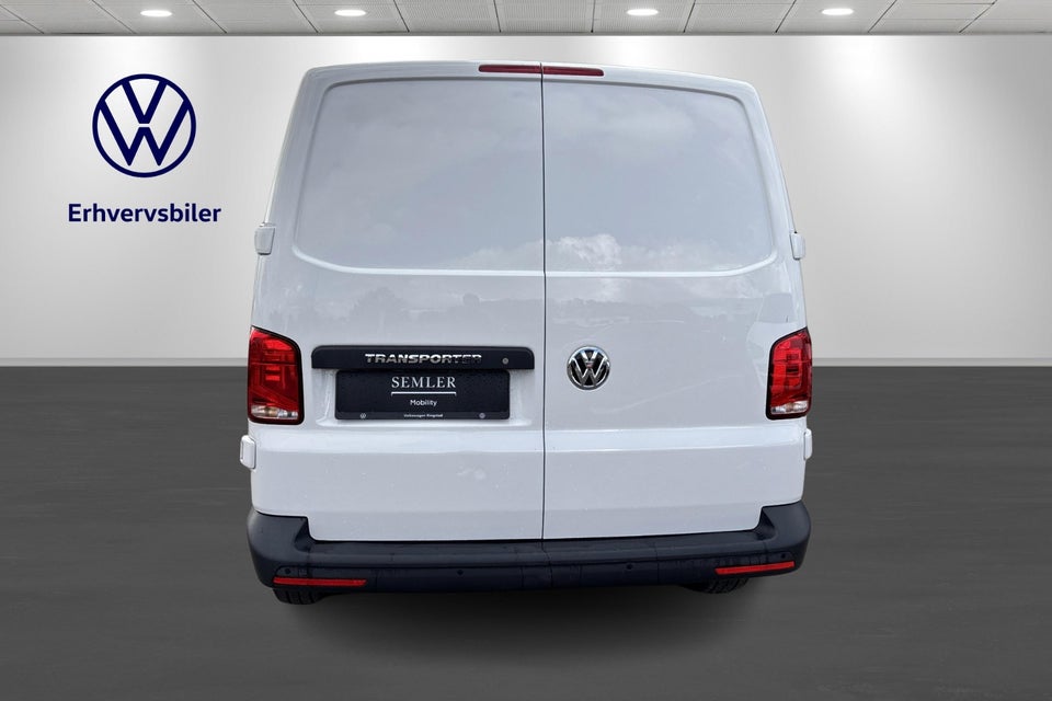 VW Transporter 2,0 TDi 110 Kassevogn lang