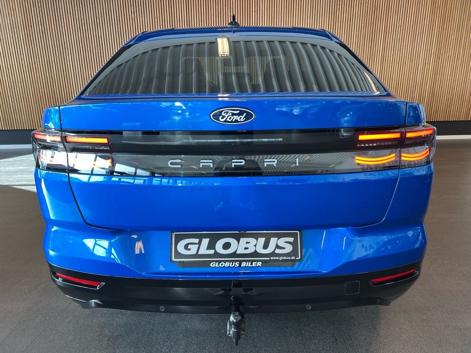 Ford Capri 77 Premium Extended Range 5d