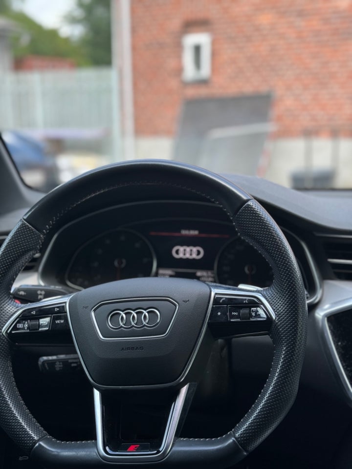 Audi A6 55 TFSi Avant quattro S-tr. 5d