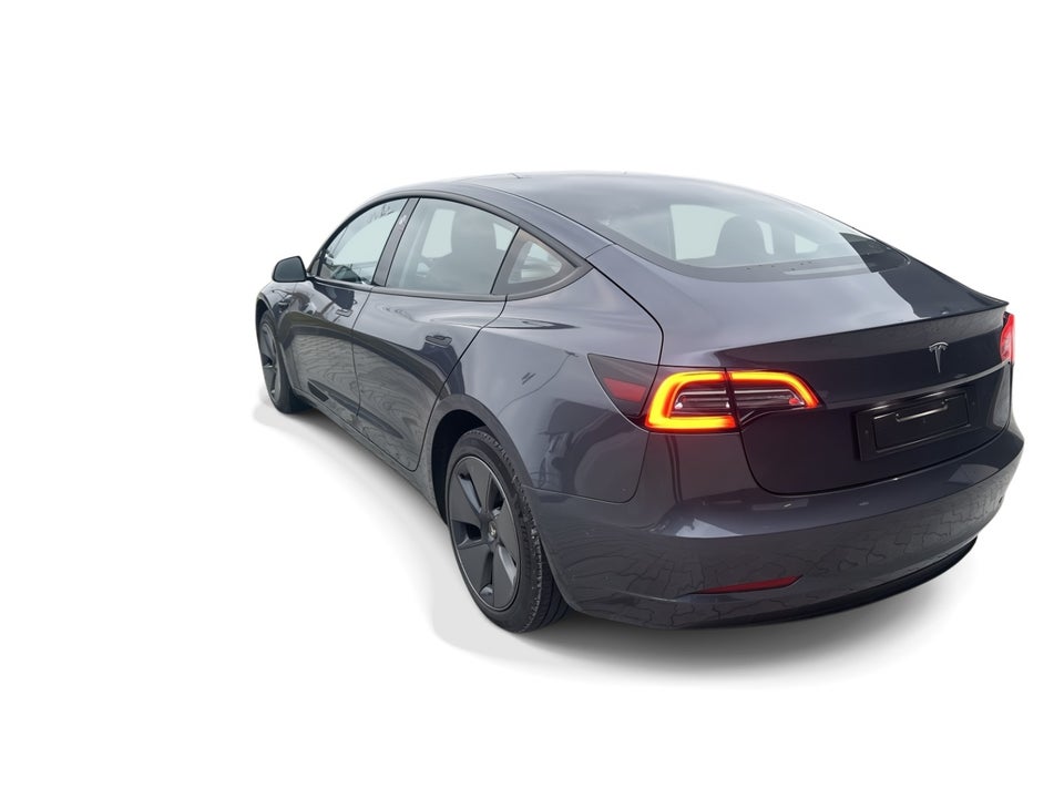 Tesla Model 3 Long Range RWD 4d