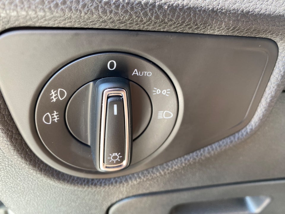 VW Touran 2,0 TDi 150 Comfortline DSG Van 5d