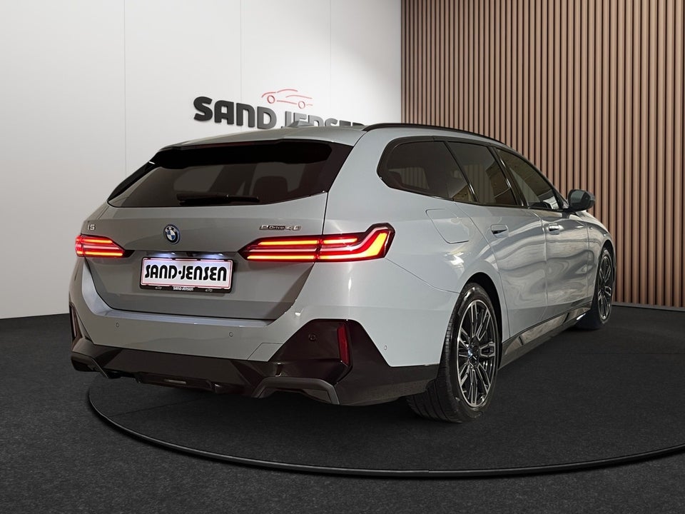 BMW i5 eDrive40 Touring M-Sport 5d