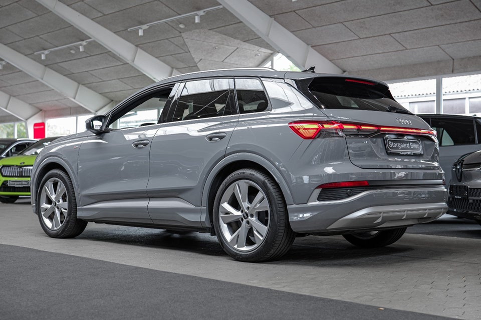 Audi Q4 e-tron 40 S-line 5d